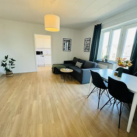 Aday - Solsortvej 1 Randers